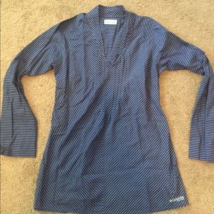 Columbia PFG shirt- small